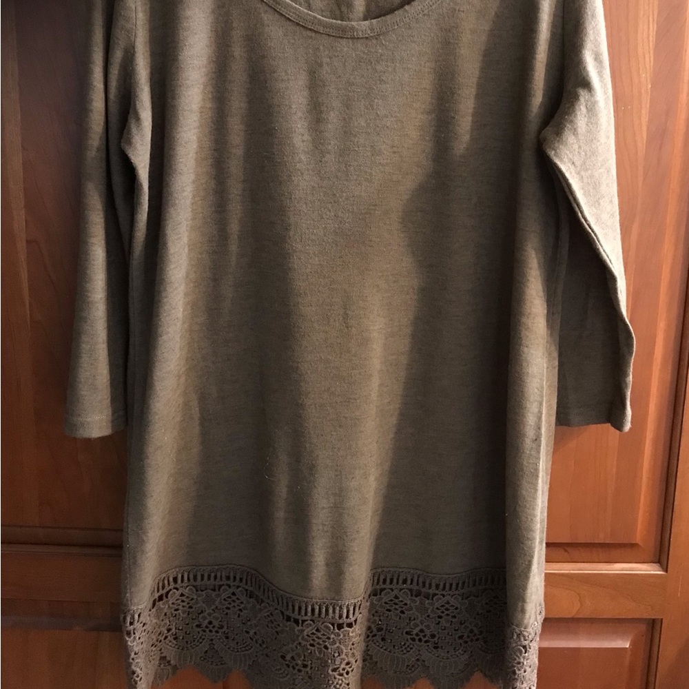 Ladies tunic brown top w/ lace bottom